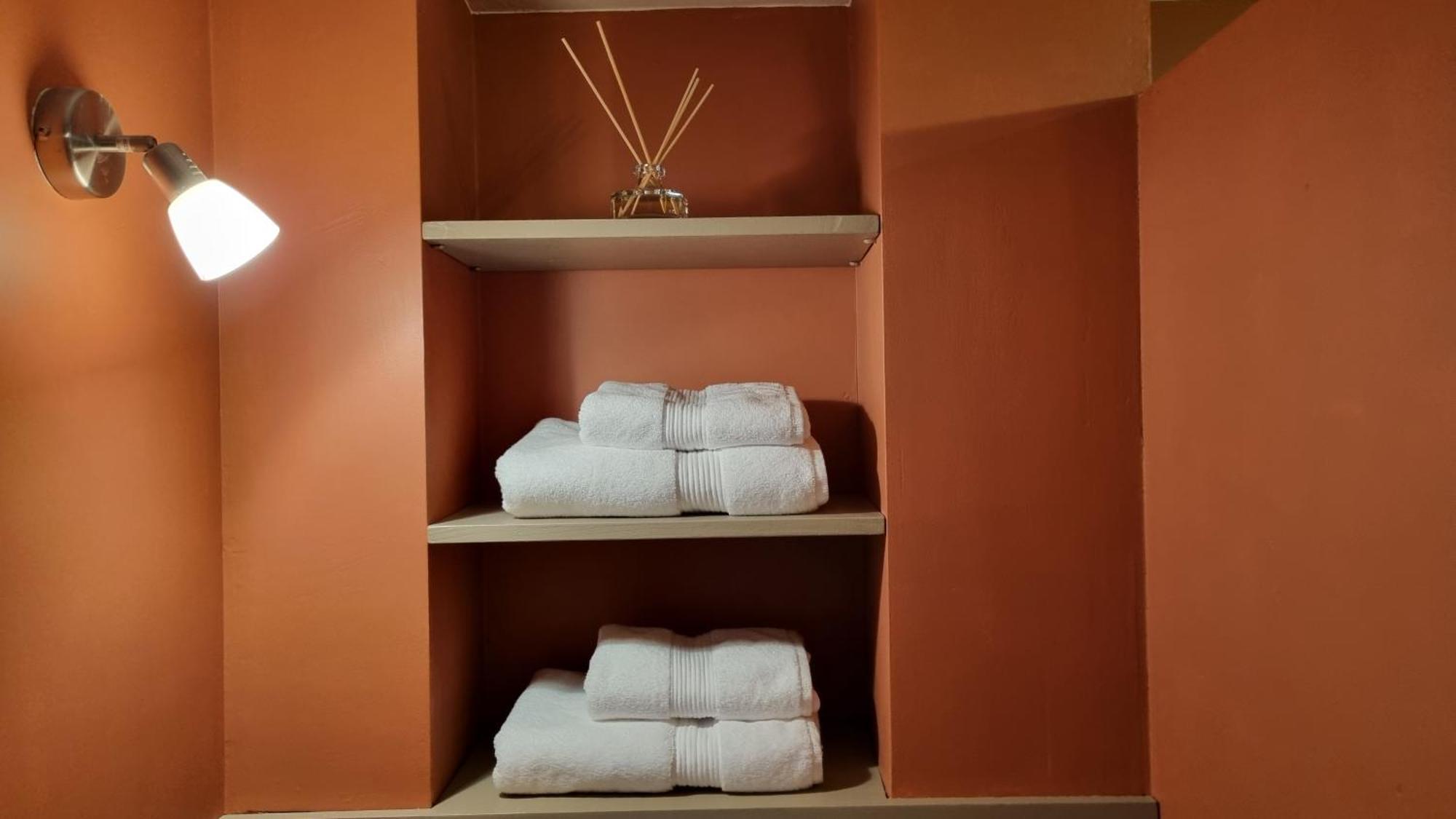Bed and Breakfast Les Toits De Valaurie Esterno foto